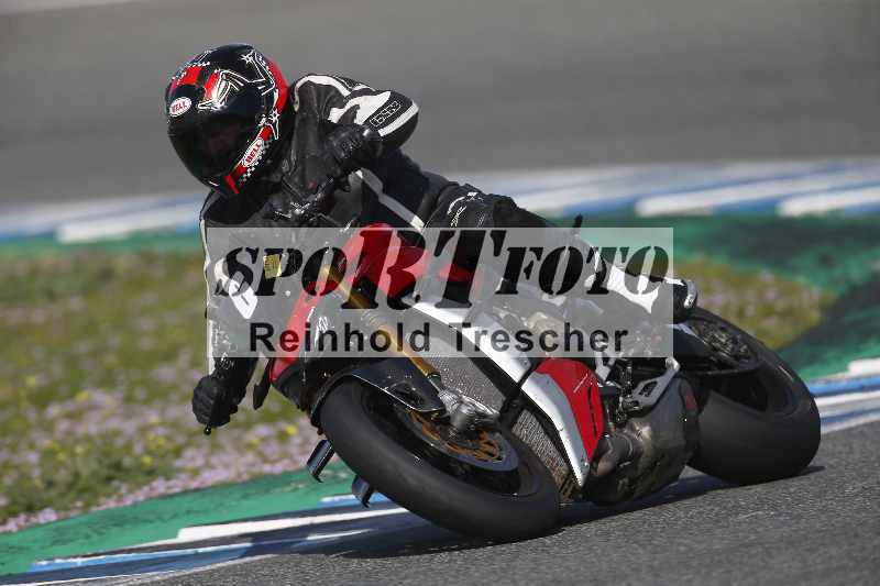 /Archiv-2024/02 29.01.-02.02.2024 Moto Center Thun Jerez/Gruppe gruen-green/6